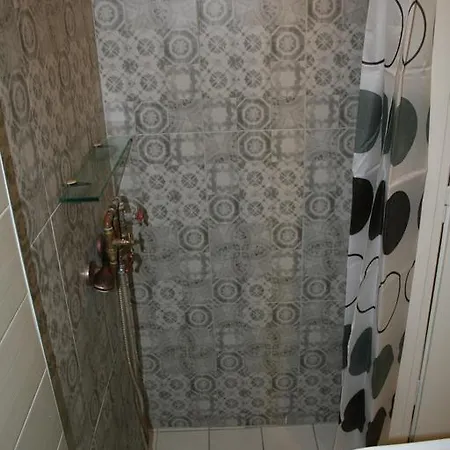 Apartment Svolou 42